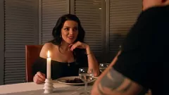 Abspielen Abspritzen und Gesichtsbesamung über großen Titten: MILF-Krankenschwester-Rollenspiel mit Luna Roulette